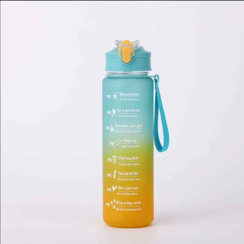 Gourde de sport 750 ml avec paille et repères d’hydratation