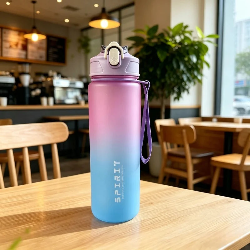 Gourde de sport 750 ml avec paille et repères d’hydratation